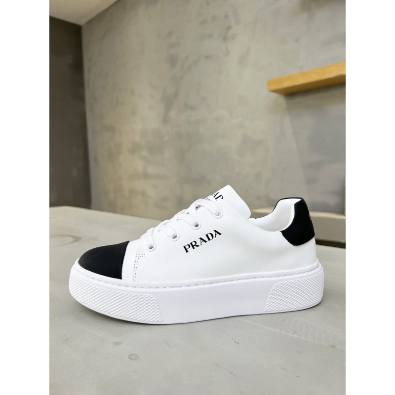 Pra*a casual shoes